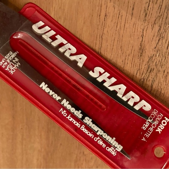 Quikut Stainless Steel Kitchen Fork with White Plastic Handle | Never Used - Picture 4 of 8